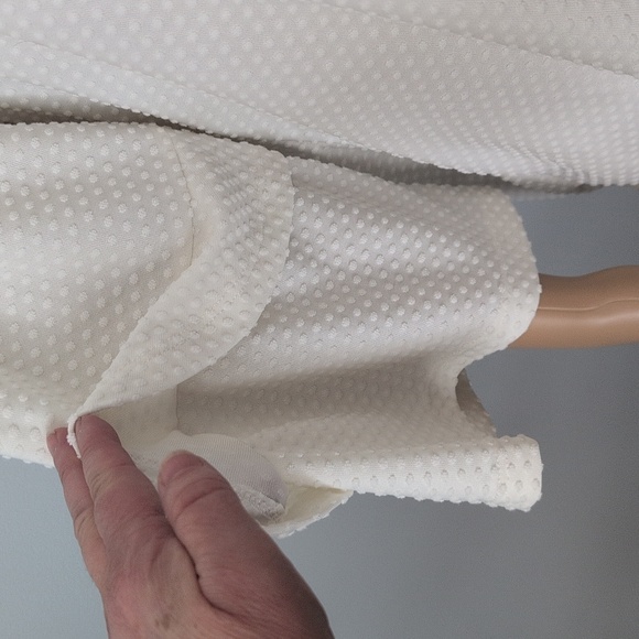 Classic Editions Off White Textured Swiss Dot Tiered Flutter Sleeve Top XL - Picture 7 of 13